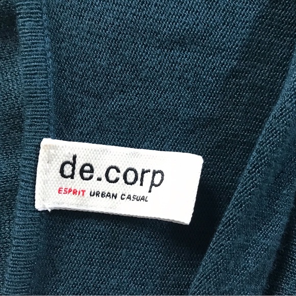 Esprit de Corp Sweater - Size Medium - Picture 6 of 9